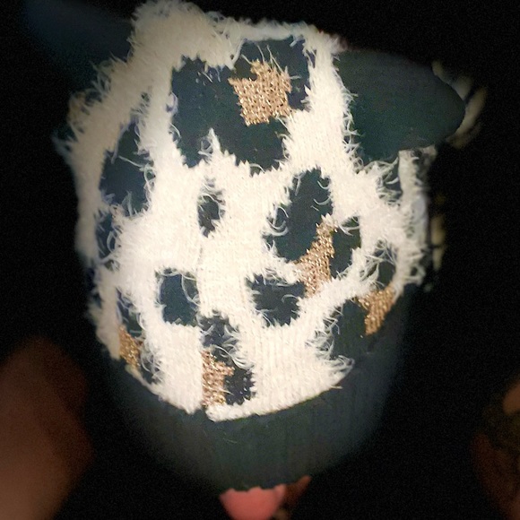 NWOT- Leopard Furry Beanie with Ears - Picture 4 of 6